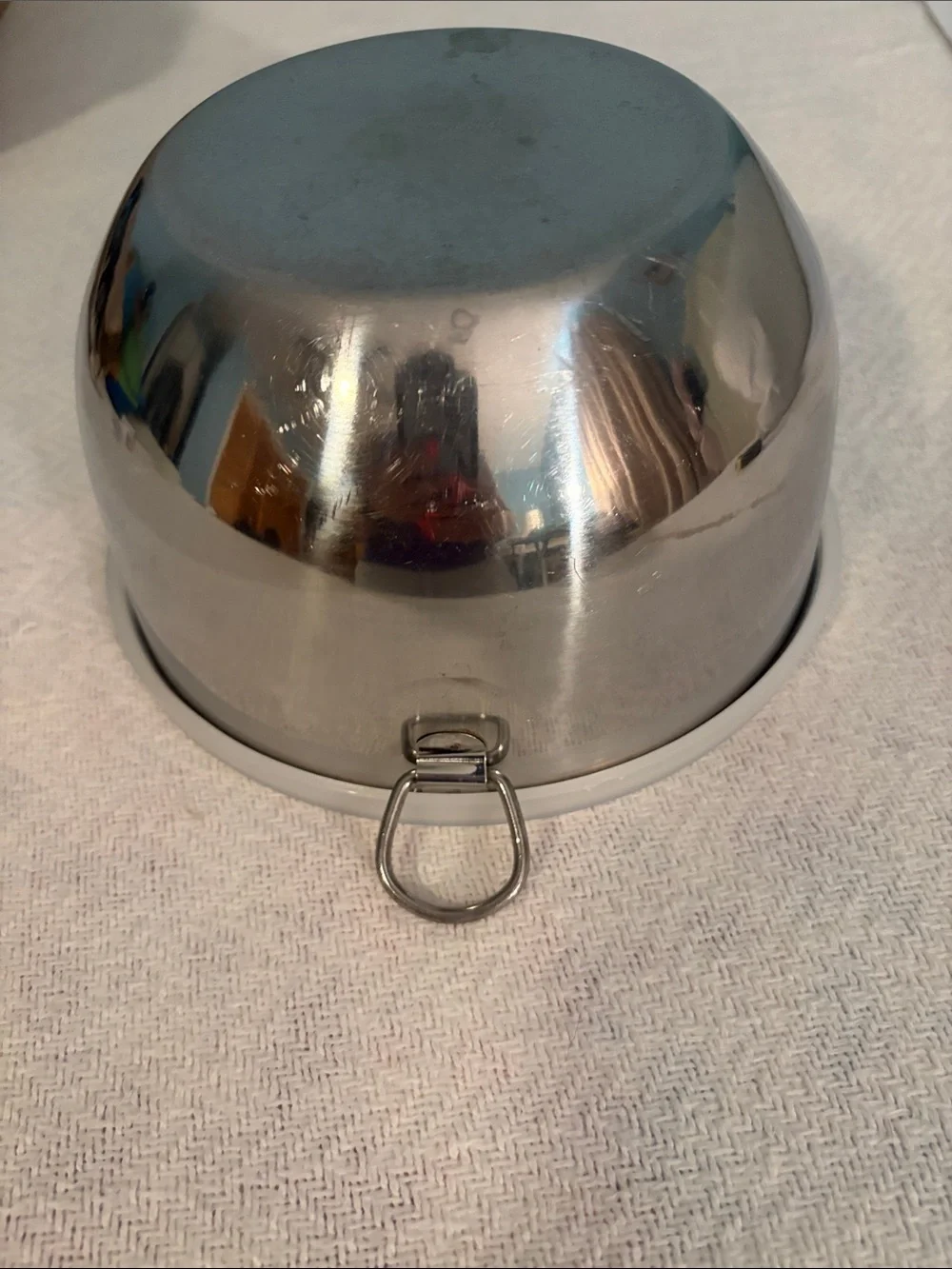 Farberware metal stacking bowls with lids